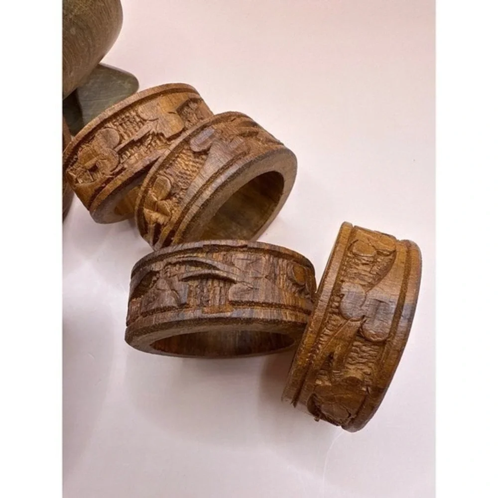 Hand Carved Wood Napkin Rings Various Lot‎ Set Rustic Home Decor Giraffe
